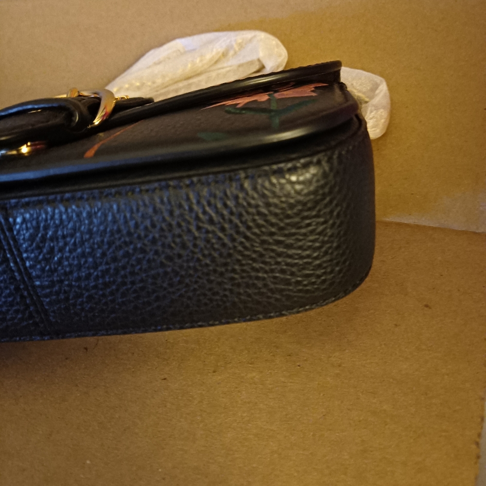 Coach, Authentic - Picture 4 of 5